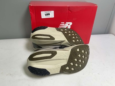 Lot New Balance UK9.5 fuel cell trainers in beige -...