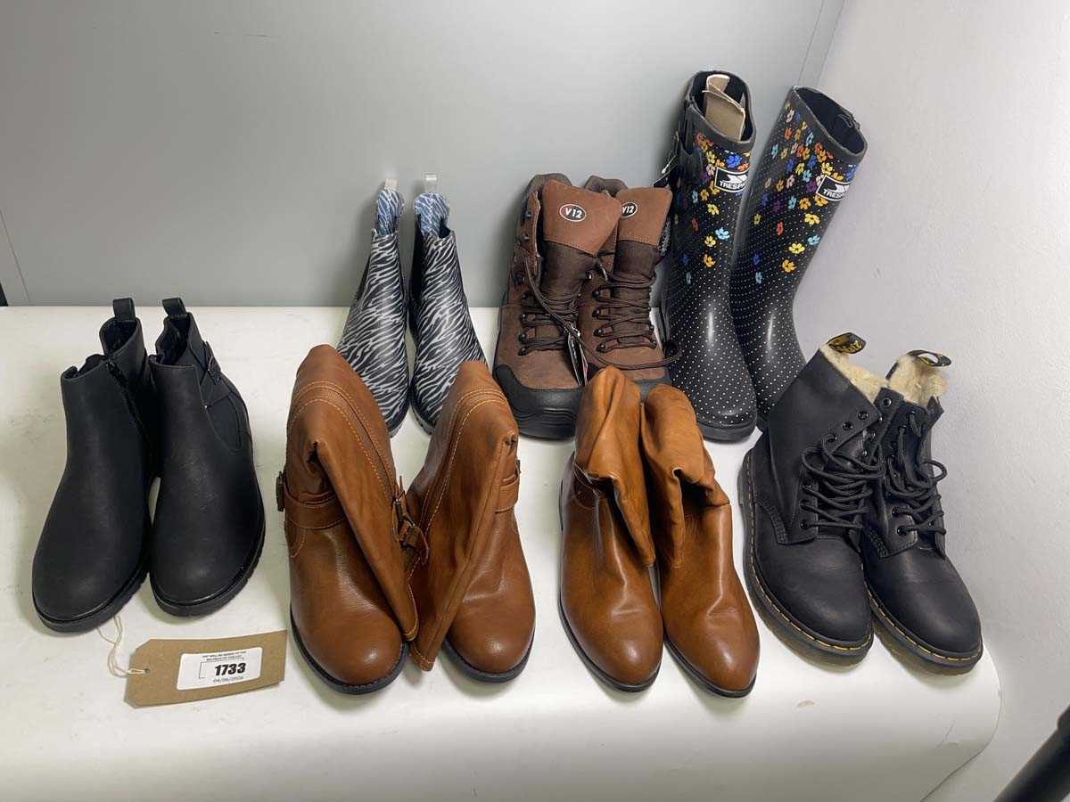 Lot 7x Pairs of boots in various styles to include...