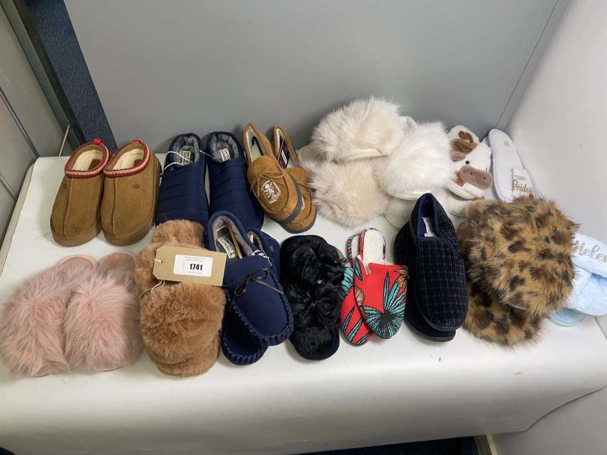 Lot 15x Pairs of slippers to include Jack Wills,...