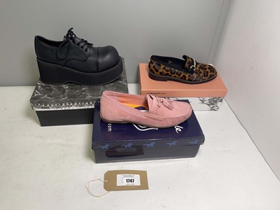Lot 3x Boxed pairs of shoes to include Moda in...