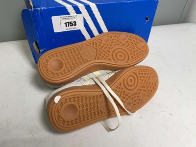 Lot Adidas UK3.5 handball spezial trainers in grey...