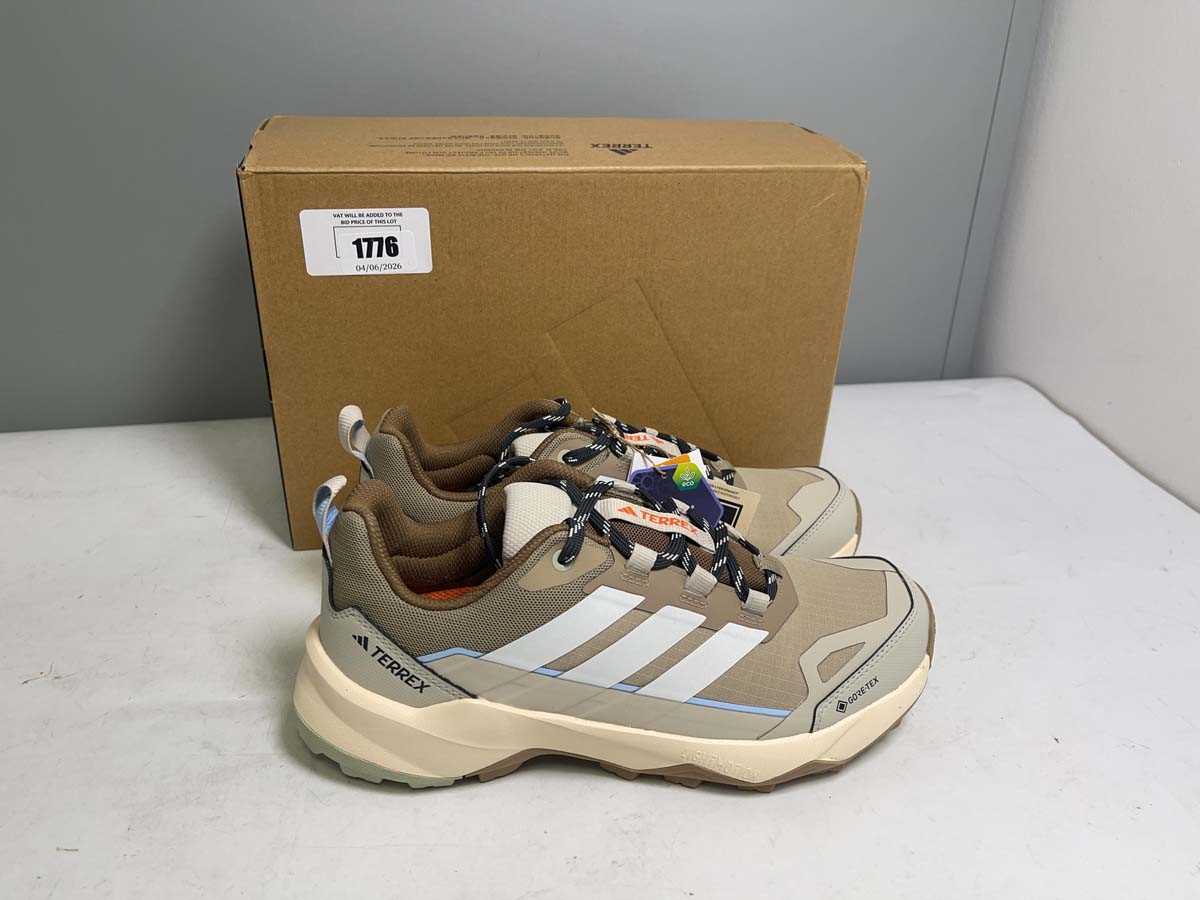 Lot Adidas UK7.5 terrex skychaser AX5 GTX trainers...