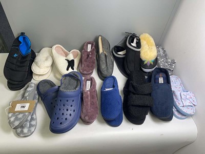 Lot 1`5x Pairs of slipper to include The Slipper...