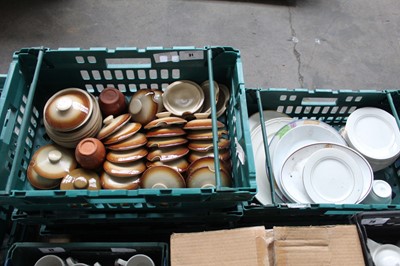 Lot 31 - 5 stacking crates of assorted crockery...