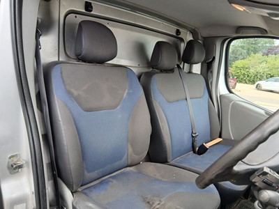 Lot (SD13 BZV) 2013 Renault Trafic SL27 Sport 115...