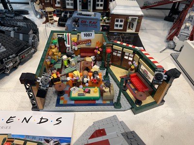 Lot 1007 - Lego Ideas Friends Central Perk coffee shop...