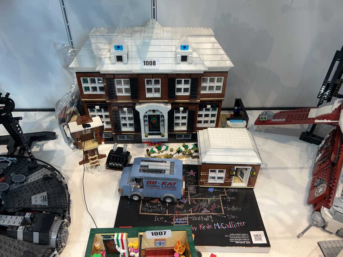 Lot 1008 - Lego Ideas Home Alone McCallisters House incl....