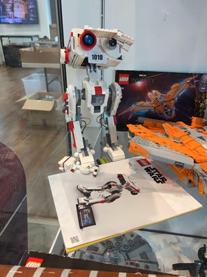 Lot 1010 - Lego Star Wars BB-1 droid model (75335) with...