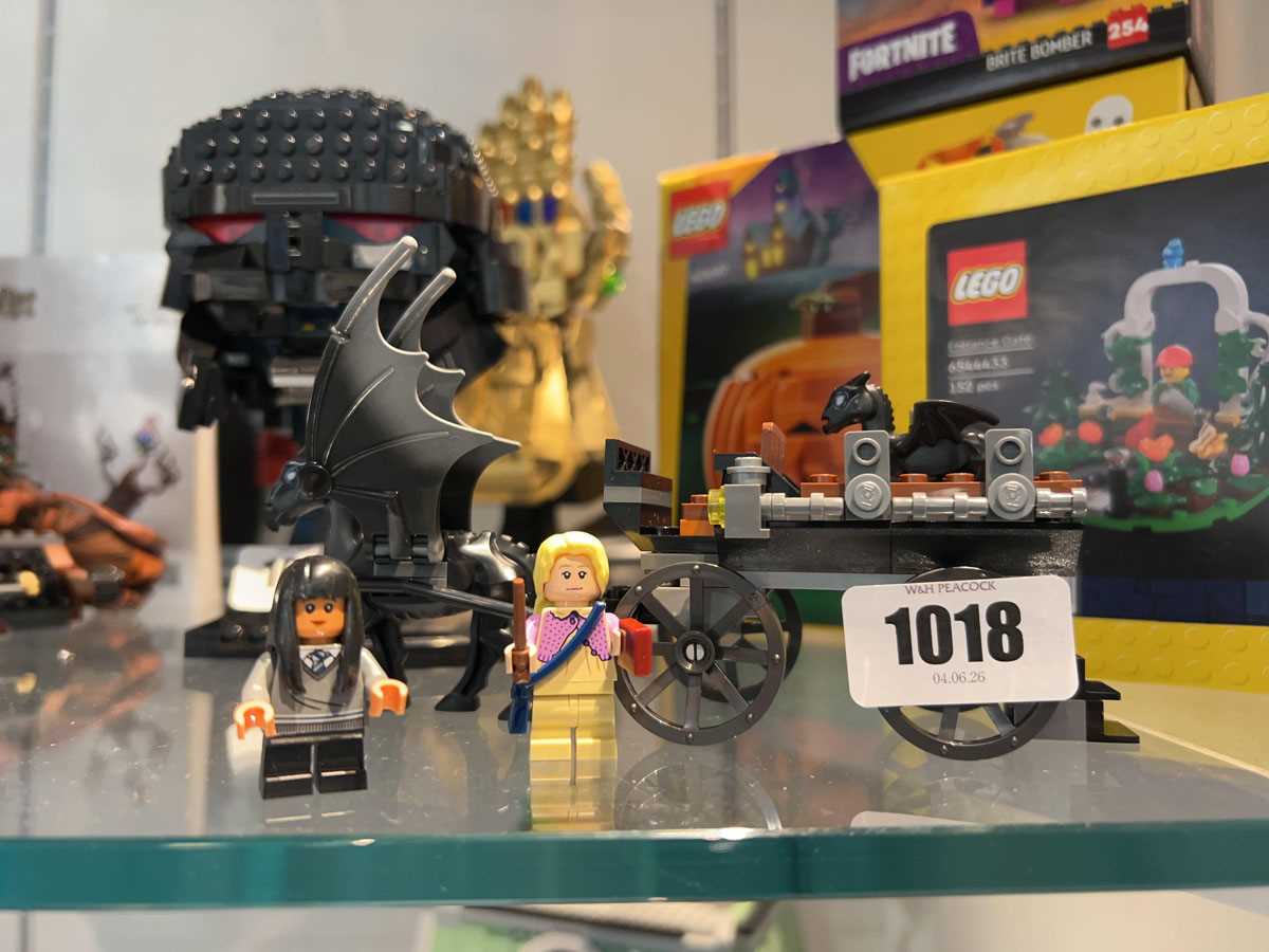 Lot 1018 - Lego Harry Potter Hogwarts Carriage and...