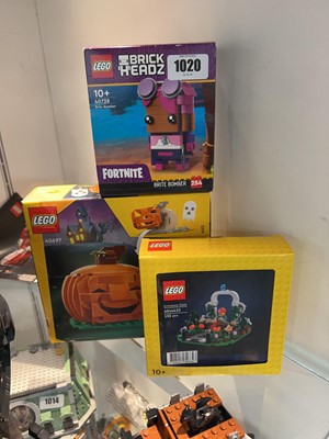 Lot 1020 - Boxed Lego Brickheadz Fortnite figurine of...