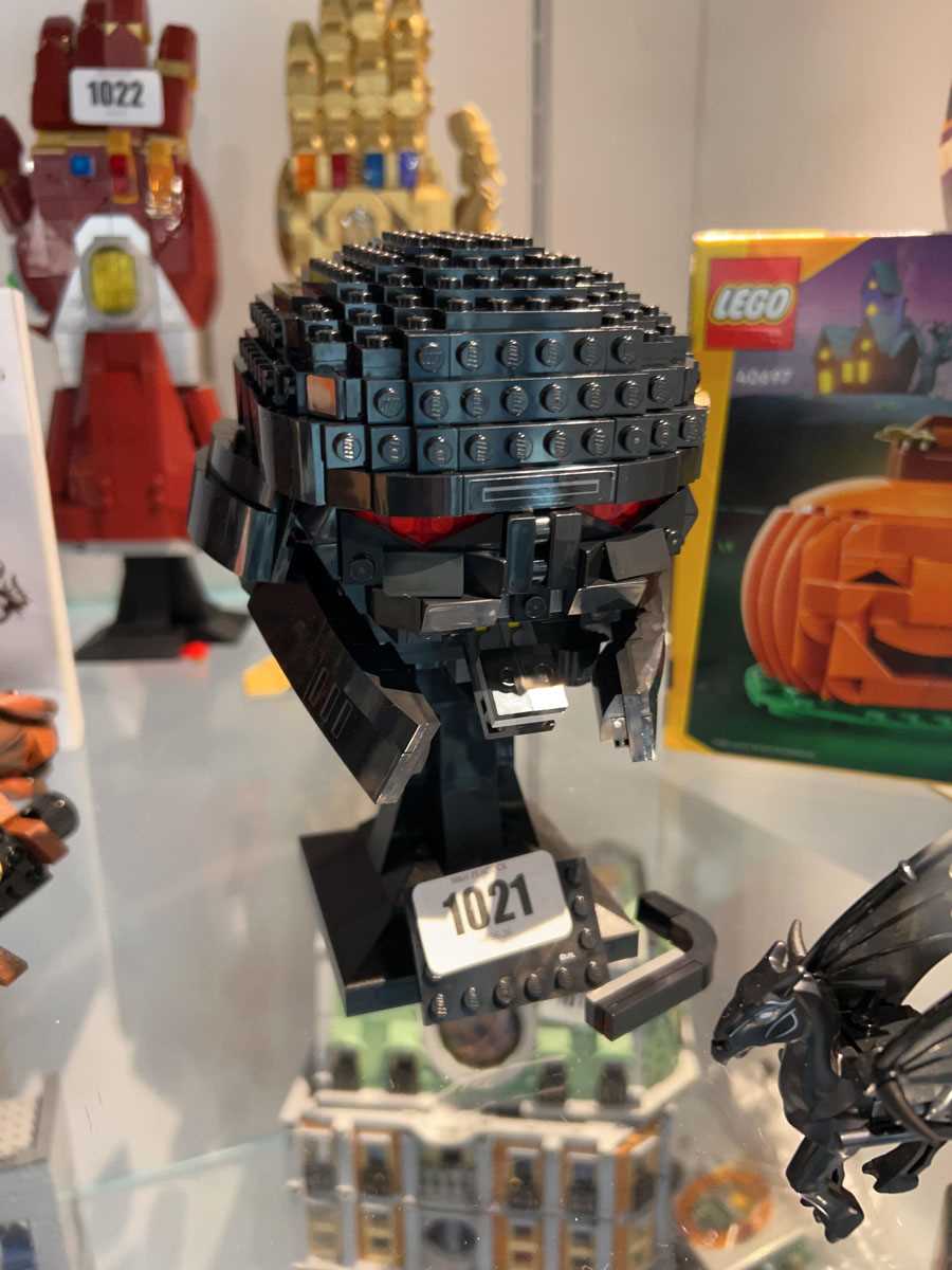 Lot 1021 - Lego Star Wars Dark Trooper helmet (75343)