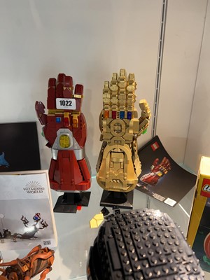 Lot 1022 - Lego Marvel Infinity Gauntlet (76191) with...