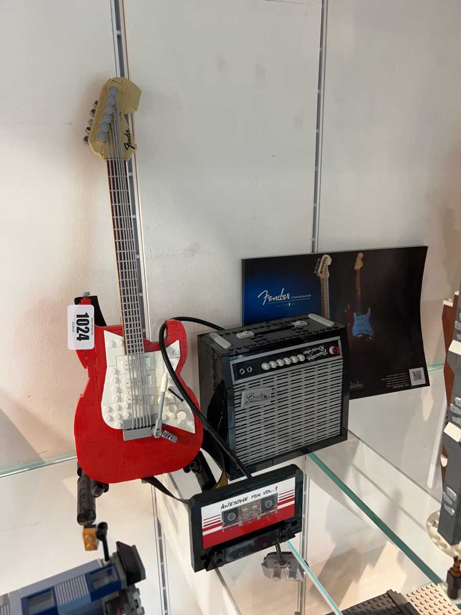 Lot 1024 - Lego Ideas Fender Stratocaster (21329) with...