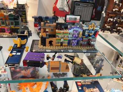 Lot 1025 - Shelf of Harry Potter mainly Diagon Alley Lego...