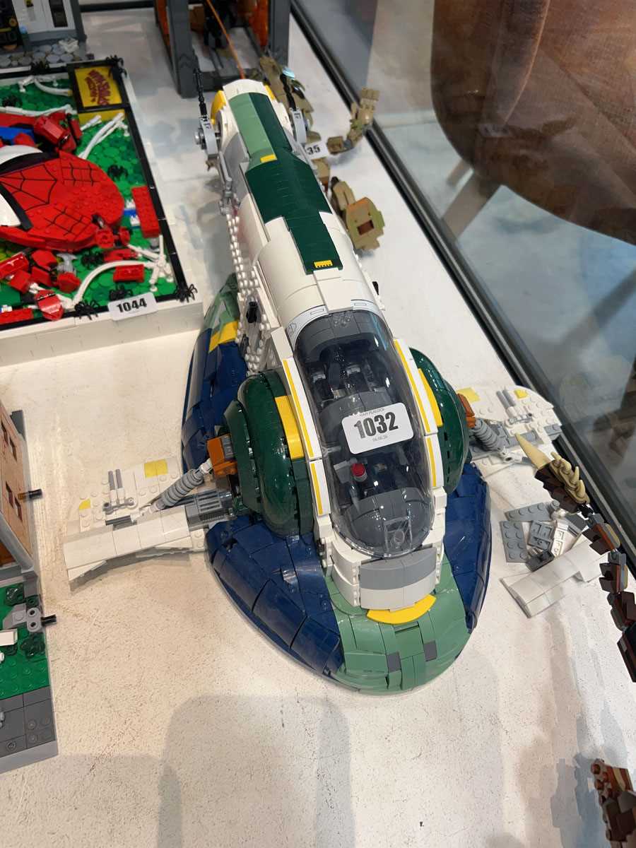 Lot 1032 - Lego Star Wars UCS Jango Fett's...
