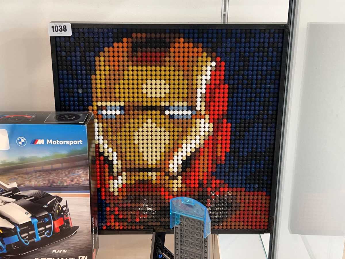 Lot 1038 - Lego Art Marvel Studios Iron Man (31199)