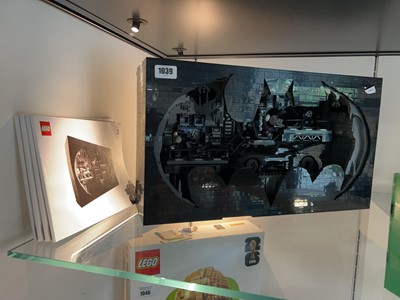 Lot 1039 - Lego Batcave Shadow Box (76252) with manual