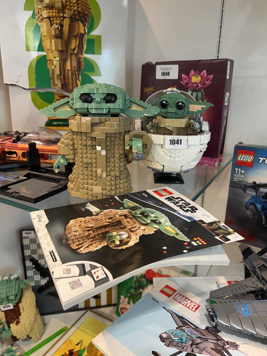 Lot 1041 - Lego Star Wars The Child Baby Yoda (75318)...