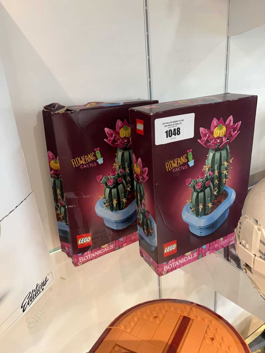 Lot 1048 - 2x Lego Botanicals flowering cactus (11509)
