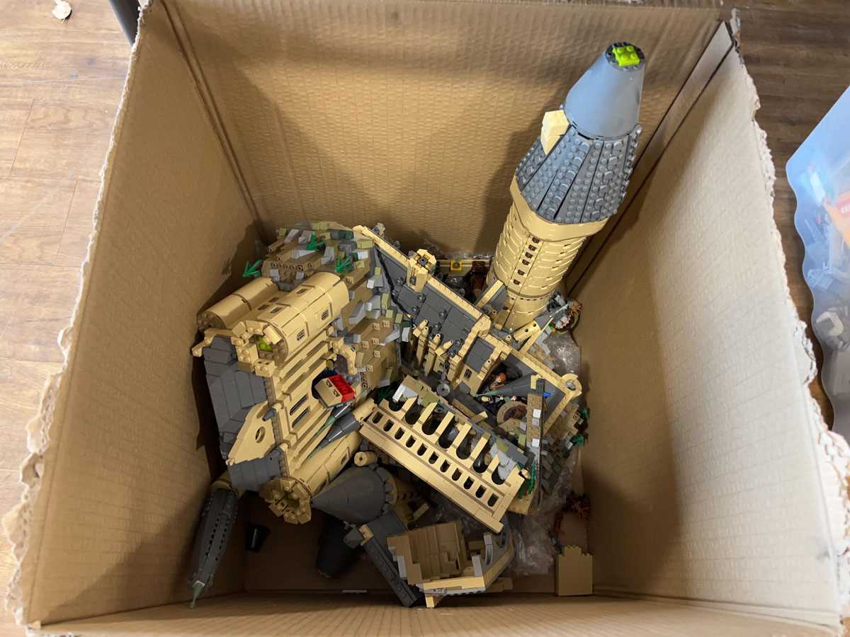 Lot 1058 - Box containing Lego Harry Potter Hogwarts...