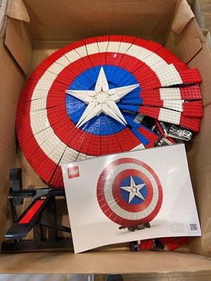 Lot 1051 - Lego Marvel Captain America's Shield (76262)