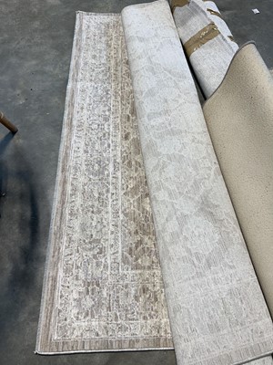 Lot 1490 - Nourison Home Dawn area rug size 1.6 x 2.2m