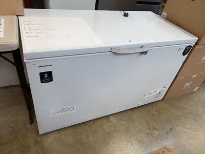 Lot 2004 - Hisense chest freezer in white