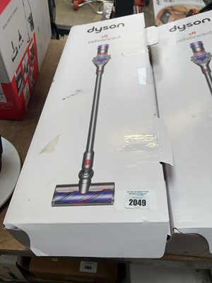 Lot 2049 - Dyson V8 Advance cordless stick vacuum cleaner...