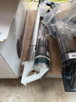 Lot 2060 - Samsung Jet 70 cordless stick vacuum cleaner