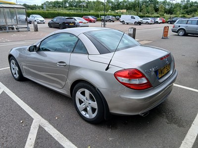 Lot (HW07 SLK) 2007 Mercedes-Benz SLK280 hard-top...