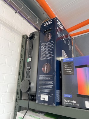 Lot 2299 - Boxed and unboxed Delonghi Radial S